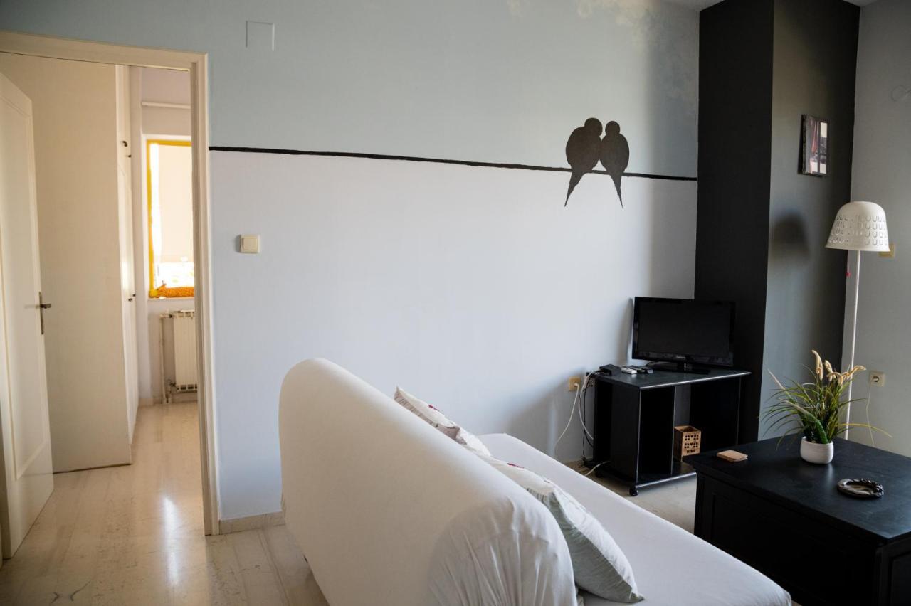Eftihia Apartments By The Sea Rethymno Exteriör bild
