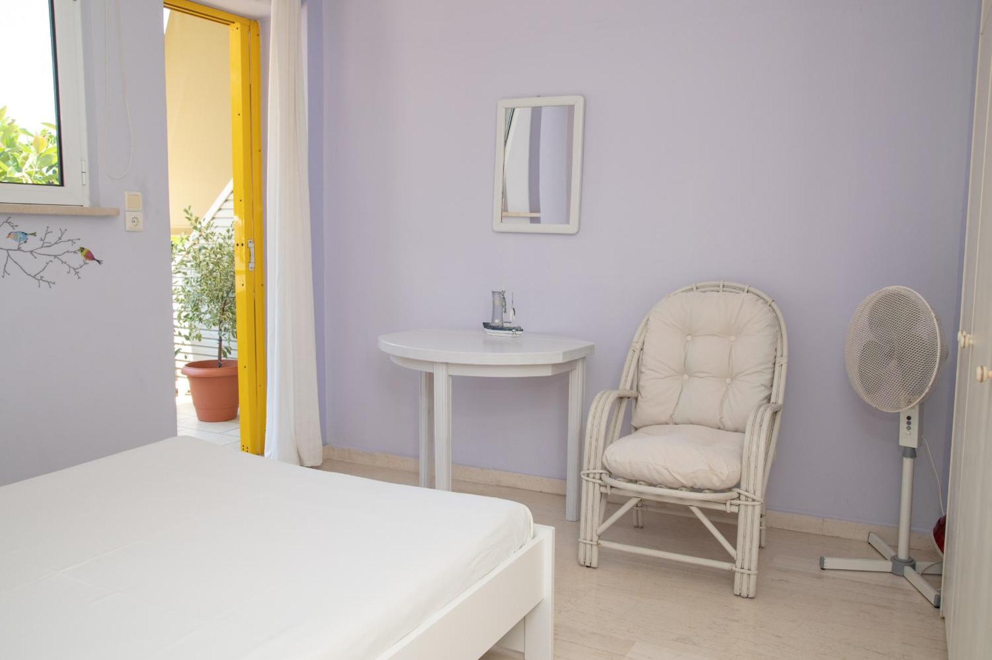 Eftihia Apartments By The Sea Rethymno Exteriör bild