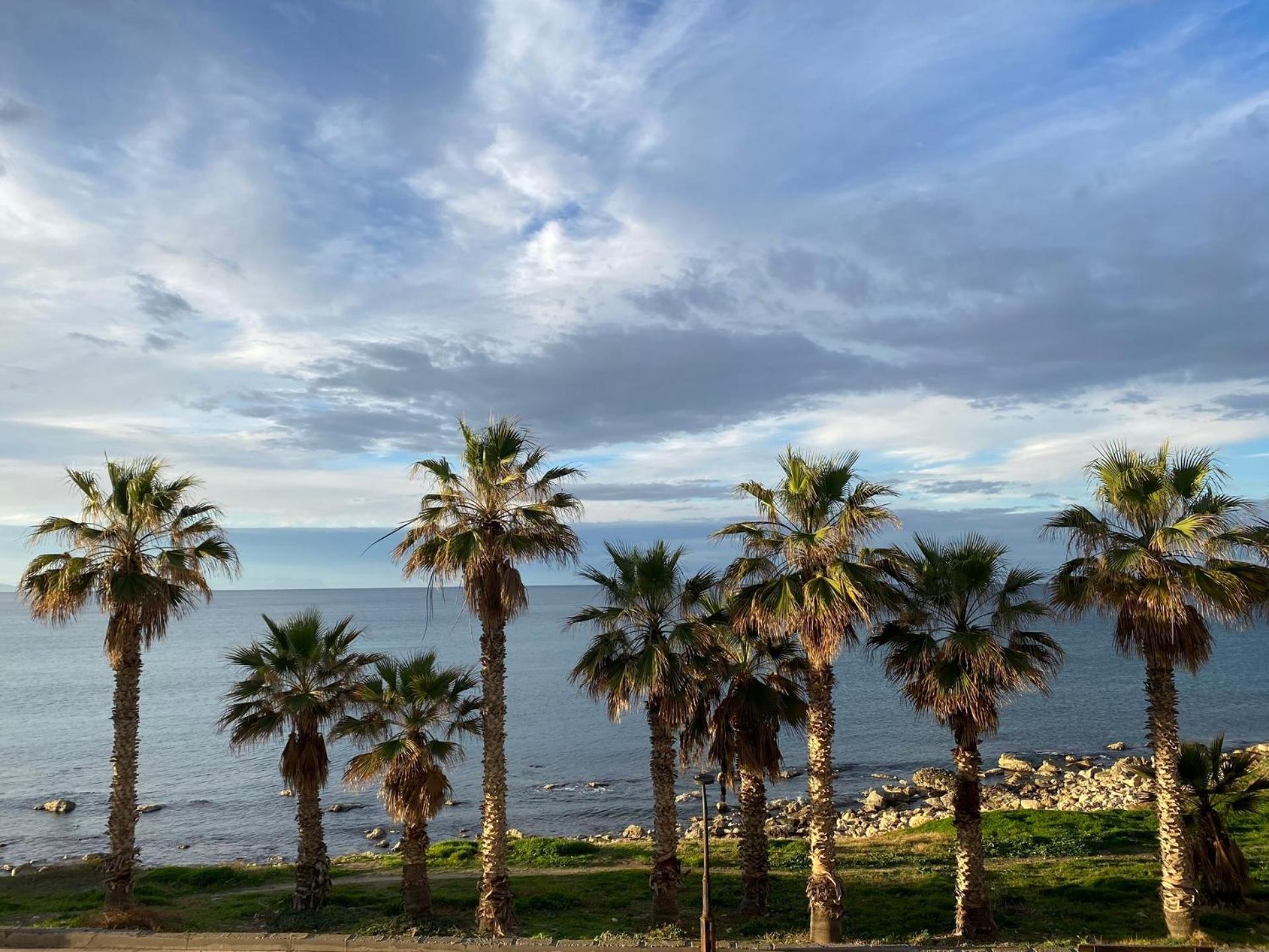 Eftihia Apartments By The Sea Rethymno Exteriör bild