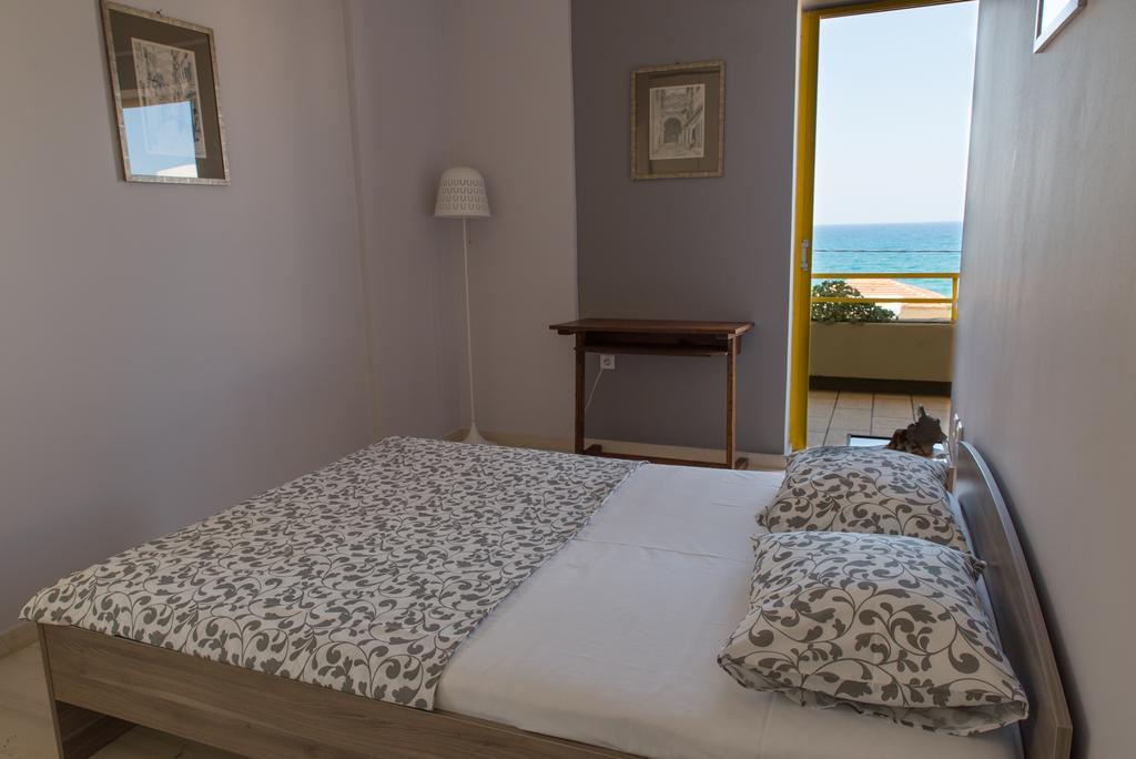 Eftihia Apartments By The Sea Rethymno Exteriör bild